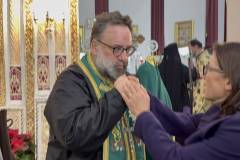 i-perifora-tis-eikonas-toy-agioy-vasileioy-me-eylaveia-giortastike-i-mnimi-toy-megaloy-ierarhi-ston-iero-nao-brahaminews102