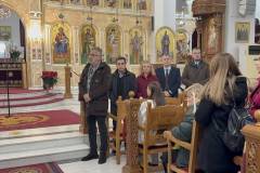 i-perifora-tis-eikonas-toy-agioy-vasileioy-me-eylaveia-giortastike-i-mnimi-toy-megaloy-ierarhi-ston-iero-nao-brahaminews107