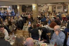 eklepsan-tis-entypwseis-oi-aitwloakarnanes-stin-kopi-tis-prwtohroniatikis-pitas-toy-syllogoy-toys-gemise-i-aithoysa-sto-mystiko-brahaminews-3