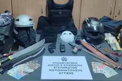 toys-apeiloyse-me-hatzara-kai-toys-ekleve-fovos-kai-tromso-dyo-nearoi-sta-notia-proastia-brahaminerws.gr1_