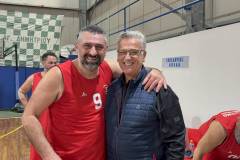 basket-allileggyis-sti-mnimi-toy-adikohamenoy-nikoy-peteinari-metaxi-6oy-kai-3oy-dimotikoy-sholeioy-nikites-anadeihtikan-kai-oi-dyo-stin-anthrwpia-to-reportaz-brahaminews1-16