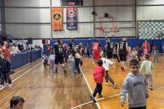 basket-allileggyis-sti-mnimi-toy-adikohamenoy-nikoy-peteinari-metaxi-6oy-kai-3oy-dimotikoy-sholeioy-nikites-anadeihtikan-kai-oi-dyo-stin-anthrwpia-to-reportaz-brahaminews1-18