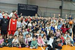 basket-allileggyis-sti-mnimi-toy-adikohamenoy-nikoy-peteinari-metaxi-6oy-kai-3oy-dimotikoy-sholeioy-nikites-anadeihtikan-kai-oi-dyo-stin-anthrwpia-to-reportaz-brahaminews1-47