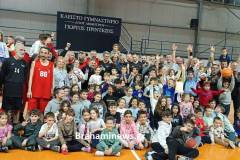basket-allileggyis-sti-mnimi-toy-adikohamenoy-nikoy-peteinari-metaxi-6oy-kai-3oy-dimotikoy-sholeioy-nikites-anadeihtikan-kai-oi-dyo-stin-anthrwpia-to-reportaz-brahaminews1-48