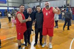 basket-allileggyis-sti-mnimi-toy-adikohamenoy-nikoy-peteinari-metaxi-6oy-kai-3oy-dimotikoy-sholeioy-nikites-anadeihtikan-kai-oi-dyo-stin-anthrwpia-to-reportaz-brahaminews1-8