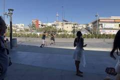 mpoynies-klwtsies-kai-agrio-xylo-sto-athens-metro-mall-symploki-metaxy-nearwn-brahaminews-3