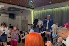 apogeiwthike-to-glenti-stin-kopi-tis-prwtohroniatikis-pitas-toy-syllogoy-ileiwn-agioy-dimitrioy-polys-o-kosmos-sti-giorti-brahaminews-3