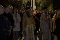 se-atmosfaira-vathias-thriskeytikis-katanyxis-pragmatopoiithike-i-perifora-toy-epitafioy-ston-agio-dimitrio-me-to-fako-toy-Brahaminews.gr-fwtografies-kai-video-brahaminews-31