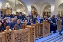 se-atmosfaira-vathias-thriskeytikis-katanyxis-pragmatopoiithike-i-perifora-toy-epitafioy-ston-agio-dimitrio-me-to-fako-toy-Brahaminews.gr-fwtografies-kai-video-brahaminews-48