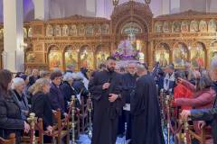 se-atmosfaira-vathias-thriskeytikis-katanyxis-pragmatopoiithike-i-perifora-toy-epitafioy-ston-agio-dimitrio-me-to-fako-toy-Brahaminews.gr-fwtografies-kai-video-brahaminews-54