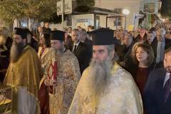 se-atmosfaira-vathias-thriskeytikis-katanyxis-pragmatopoiithike-i-perifora-toy-epitafioy-ston-agio-dimitrio-me-to-fako-toy-Brahaminews.gr-fwtografies-kai-video-brahaminews-59