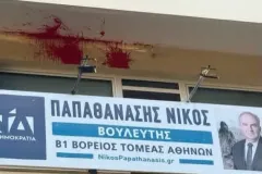ti-kryvetai-pisw-apo-tis-treis-epitheseis-se-politika-grafeia-tis-nd-ti-apanta-to-komma-brahaminews-1