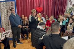 i-timitiki-tis-gynaikas-stin-ethelontiki-drasi-i-giorti-kai-ta-tragoydia-brahaminews-28