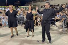 kosmoplimmyra-sto-glenti-toy-syllogoy-kritwn-agioy-dimitioy-perissotera-apo-3.000-atoma-gemisan-to-hwro-toy-dimotikoy-stadioy-brahaminews-252