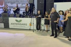 kosmoplimmyra-sto-glenti-toy-syllogoy-kritwn-agioy-dimitioy-perissotera-apo-3.000-atoma-gemisan-to-hwro-toy-dimotikoy-stadioy-brahaminews-322
