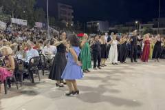 kosmoplimmyra-sto-glenti-toy-syllogoy-kritwn-agioy-dimitioy-perissotera-apo-3.000-atoma-gemisan-to-hwro-toy-dimotikoy-stadioy-brahaminews-512