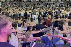 kosmoplimmyra-sto-glenti-toy-syllogoy-kritwn-agioy-dimitioy-perissotera-apo-3.000-atoma-gemisan-to-hwro-toy-dimotikoy-stadioy-brahaminews-732
