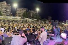 kosmoplimmyra-sto-glenti-toy-syllogoy-kritwn-agioy-dimitioy-perissotera-apo-3.000-atoma-gemisan-to-hwro-toy-dimotikoy-stadioy-brahaminews-782