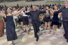 kosmoplimmyra-sto-glenti-toy-syllogoy-kritwn-agioy-dimitioy-perissotera-apo-3.000-atoma-gemisan-to-hwro-toy-dimotikoy-stadioy-brahaminews-852