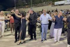 kosmoplimmyra-sto-glenti-toy-syllogoy-kritwn-agioy-dimitioy-perissotera-apo-3.000-atoma-gemisan-to-hwro-toy-dimotikoy-stadioy-brahaminews-862