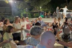 i-anaviwsi-toy-ethimoy-toy-klidona-apo-to-syllogo-anthewn-plimmyrise-apo-kosmo-i-plateia-panagoyli-kefi-horos-moysiki-pantoy-brahaminews-75