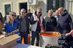 kathara-deytera-sto-parko-asyrmatoy-plithos-kosmoy-stin-paradisiaki-ekdulwsi-gia-ta-koyloyma-brahaminews-8