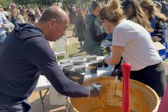 kathara-deytera-sto-parko-asyrmatoy-plithos-kosmoy-stin-paradisiaki-ekdulwsi-gia-ta-koyloyma-brahaminews-11