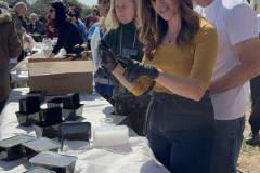 kathara-deytera-sto-parko-asyrmatoy-plithos-kosmoy-stin-paradisiaki-ekdulwsi-gia-ta-koyloyma-brahaminews-28