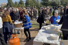 kathara-deytera-sto-parko-asyrmatoy-plithos-kosmoy-stin-paradisiaki-ekdulwsi-gia-ta-koyloyma-brahaminews-5