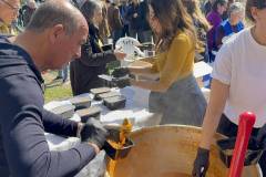 kathara-deytera-sto-parko-asyrmatoy-plithos-kosmoy-stin-paradisiaki-ekdulwsi-gia-ta-koyloyma-brahaminews-9