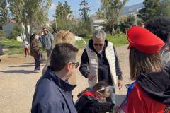 kathara-deytera-sto-parko-asyrmatoy-plithos-kosmoy-stin-paradisiaki-ekdulwsi-gia-ta-koyloyma-brahaminews-12