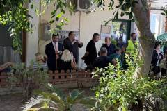 to-ystato-haire-sto-marko-vazaio-plithos-kosmoy-stin-khdeia-toy-brahaminews-11