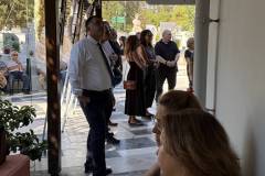 to-ystato-haire-sto-marko-vazaio-plithos-kosmoy-stin-khdeia-toy-brahaminews-12