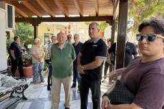 to-ystato-haire-sto-marko-vazaio-plithos-kosmoy-stin-khdeia-toy-brahaminews-18