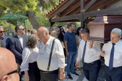 to-ystato-haire-sto-marko-vazaio-plithos-kosmoy-stin-khdeia-toy-brahaminews-28