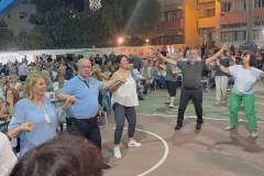to-petyhimeno-glenti-twn-arkadwn-antapokrithike-o-kosmos-sto-kalesma-brahaminews-45