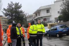 se-katastasi-synagermoy-i-pikrodafni-foyskwta-tis-emak-ehoyn-epistrateythei-gia-voitheia-enw-ekkenwthikan-spitia-brahaminews-7