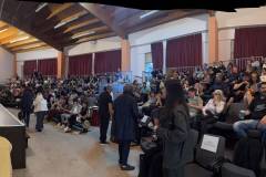 magepse-to-1o-epal-me-tin-theatriki-toy-omada-kai-tin-parastasi-oi-ilithioi-gemise-to-gipedo-brahaminews-11