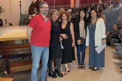 magepse-to-1o-epal-me-tin-theatriki-toy-omada-kai-tin-parastasi-oi-ilithioi-gemise-to-gipedo-brahaminews-2