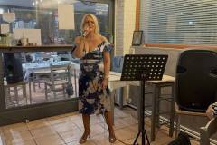 i-episimi-paroysiasi-toy-tragoydioy-tis-anty-iwannoy-se-mia-vradia-gnwstoi-kai-filoi-edwsan-to-parwn-brahaminews-10
