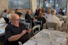 i-episimi-paroysiasi-toy-tragoydioy-tis-anty-iwannoy-se-mia-vradia-gnwstoi-kai-filoi-edwsan-to-parwn-brahaminews-13