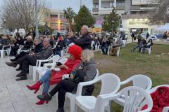 o-kairos-halase-to-parti-tis-tsiknoppemptis-alla-to-kefi-menei-perimenontaw-to-kyriakatiko-karnavali-brahaminews-9