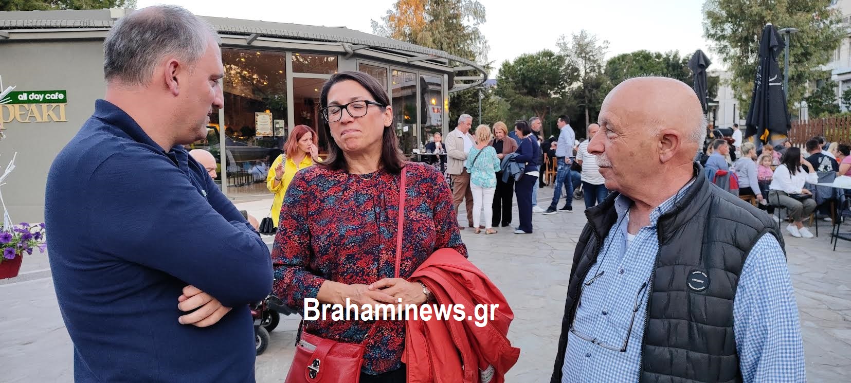 syllogos-anthewn-giorti-prwtomagias-kai-miteras-to-glenti-stin-plateia-panagoyli-brahaminewsgr18.jpg
