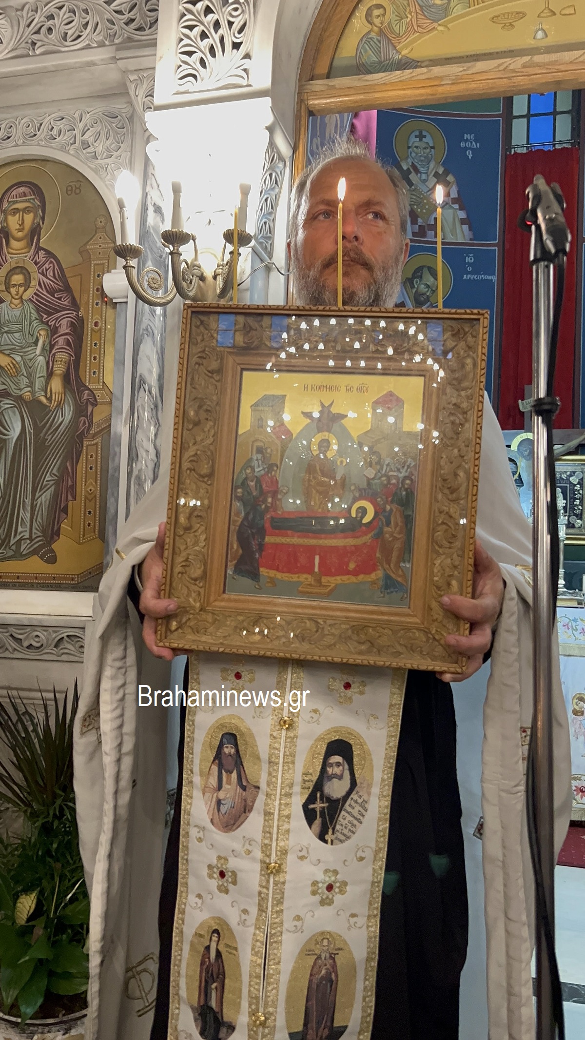 agios-dimitrios-me-megali-lamprotita-giortastike-i-koiisi-tis-theotokoy-ston-iero-nao-panagitsa-brahaminews.gr31.jpg