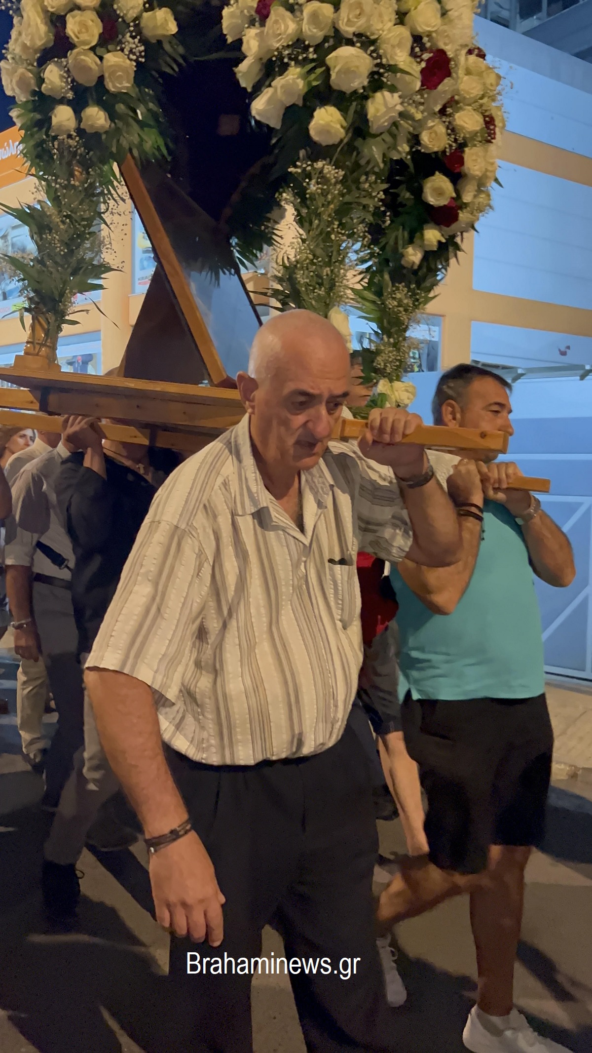 agios-dimitrios-me-megali-lamprotita-giortastike-i-koiisi-tis-theotokoy-ston-iero-nao-panagitsa-brahaminews.gr9_.jpg