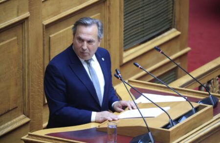 vrettos-den-tha-paw-pote-sti-nd-kai-na-ginw-geloia-politiki-fygoyra-san-ton-loverdo-i-synenteyxi-toy-brahamiwti-voyleyti-brahaminews.gr_.jpg