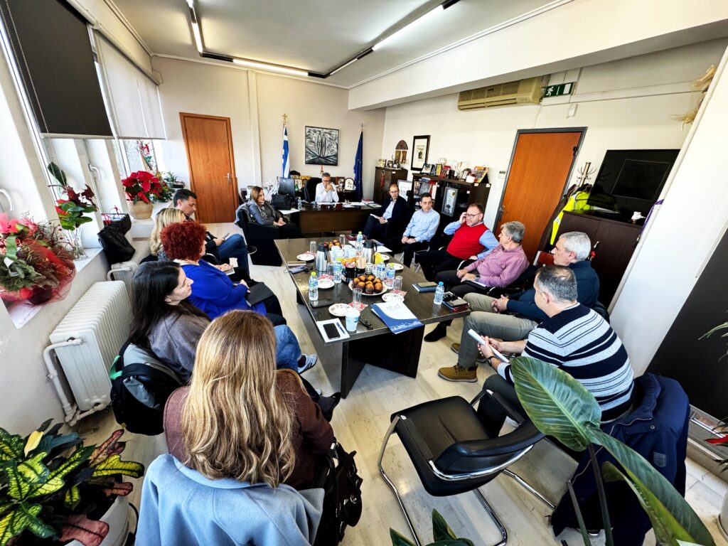 Πικροδάφνη Ευρεία σύσκεψη στον δήμο για την άμεση αποκατάσταση των ζημιών. Τι ειπώθηκε στην συνάντηση