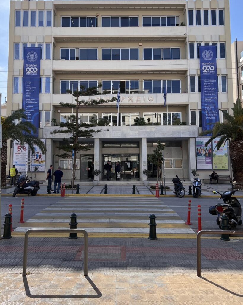 to-dimarheio-agioy-dimitrioy-ntythike-me-epeteiaka-pano-gia-tin-exodo-toy-mesologgioy-stin-teliki-eytheia-to-megalo-afierwma-brahaminews.gr_.jpg